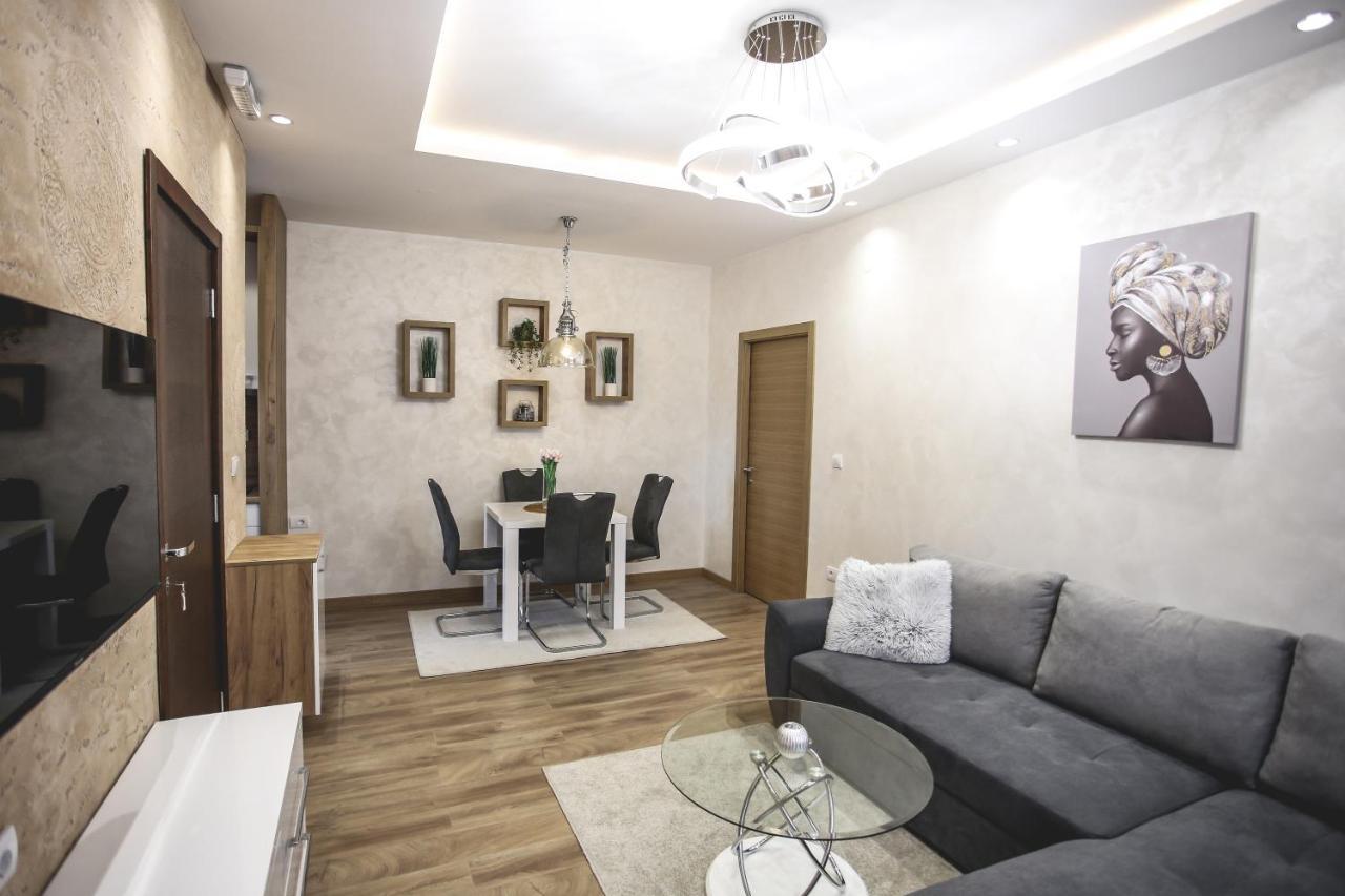Vila Mb Ruma Buitenkant foto